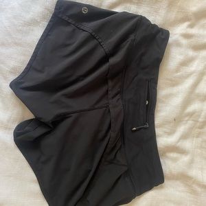 Lulu lemon size 6 shorts (4 in)